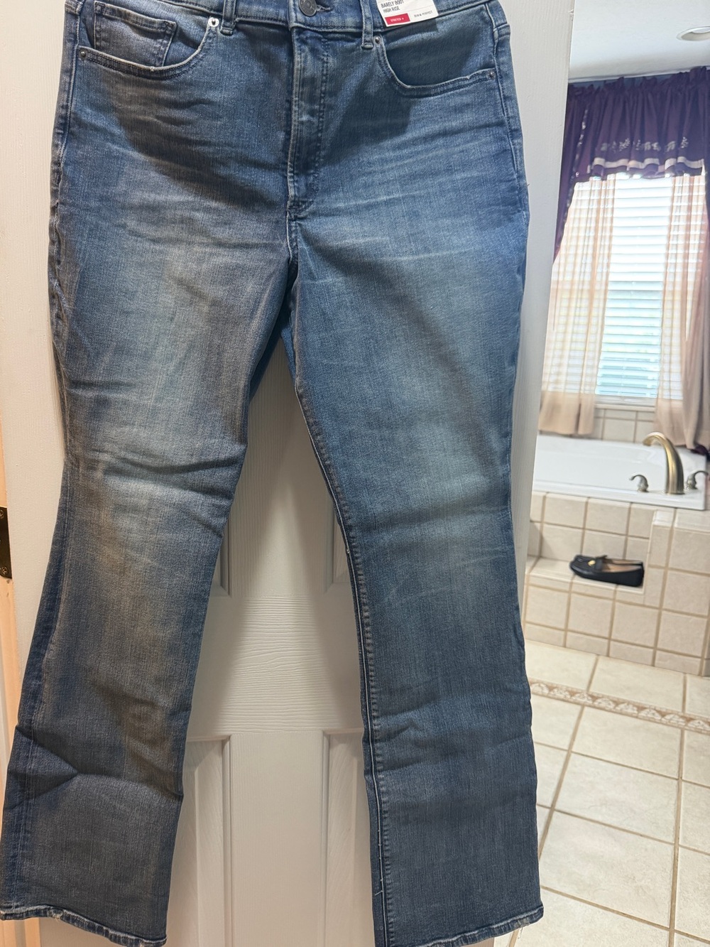 Express Women’s Boot-Cut Jeans - Blue Wash
